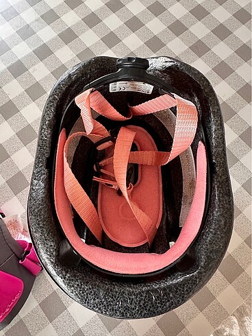 Decathlon kız çocuk kask ve dizlik koruma