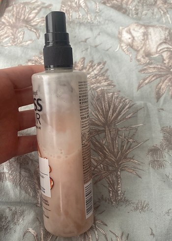 Schwarzkopf Gliss Kur Total Repair Saç Kremi - Görsel 2