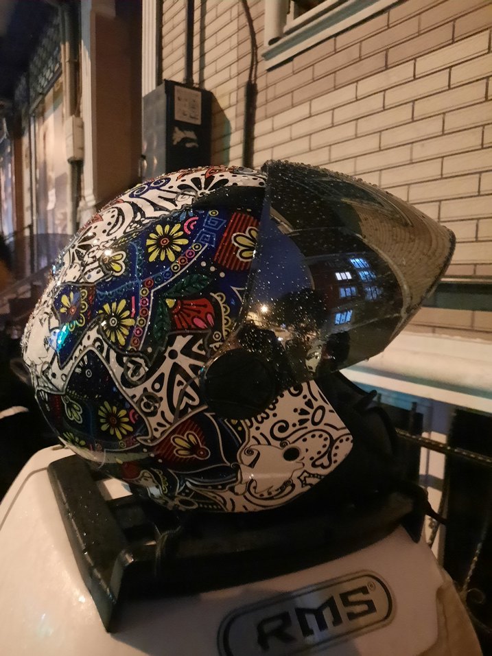 Renkli Desenli Seramik Biker Kask - Görsel 4