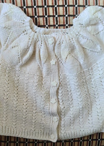 Kız Çocuk Beyaz Örgü Kısa Kollu hırka - Görsel 5