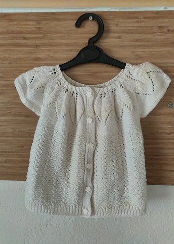 Kız Çocuk Beyaz Örgü Kısa Kollu hırka - Görsel 3