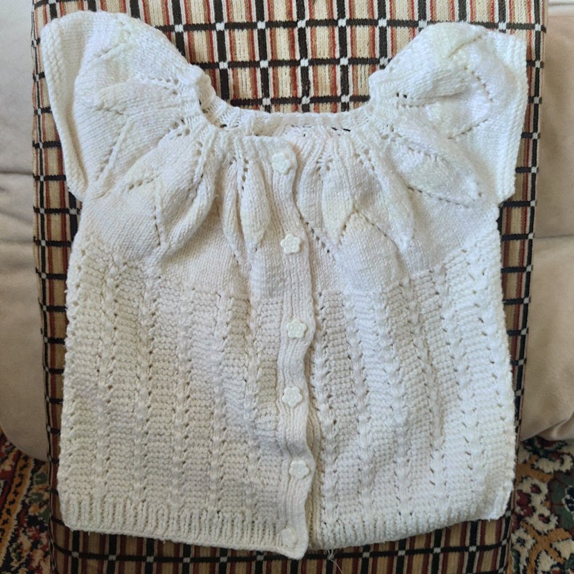 Kız Çocuk Beyaz Örgü Kısa Kollu hırka - Görsel 5