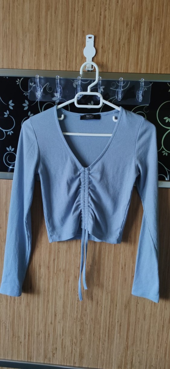 Mavi V Yaka  Kadın Crop - Görsel 3