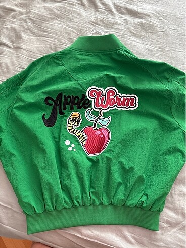 s Beden yeşil Renk Bershka yeşil bomber ceket