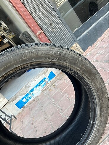 Beden Renk LASSA 225/45R17 kışlık lastik 1 ay kullanıldı