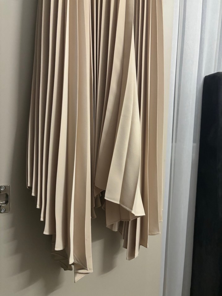 Bej Pilili Uzun Kadın Elbise - Görsel 4