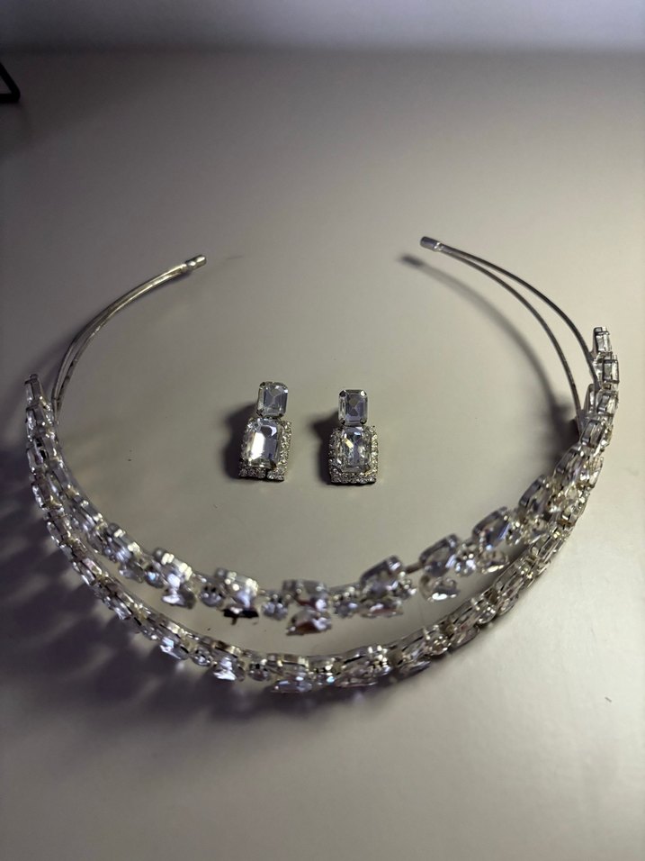 Pullu Beyaz Taç ve Küpe Seti - Görsel 5