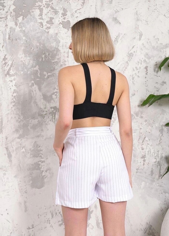 Çizgili Düğmeli Şort - Görsel 3