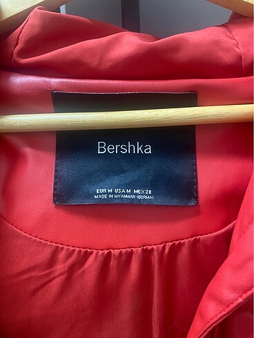 m Beden Bershka Şişme Mont