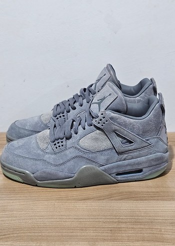 Nike Jordan Retro Sneaker