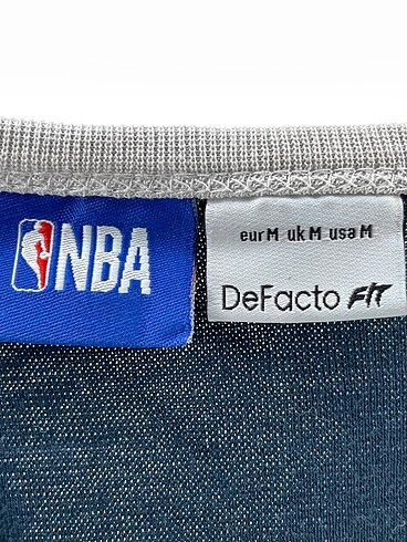 m Beden yeşil Renk Defacto T-shirt %70 İndirimli.