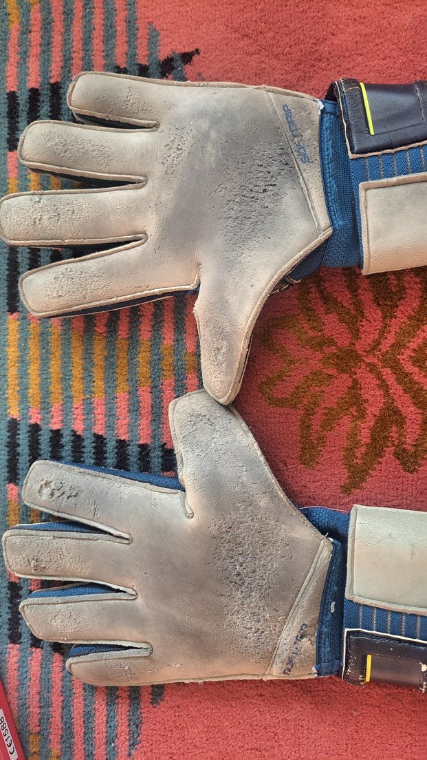 Sarı Siyah Desenli Kipsta kaleci Eldiveni - Görsel 2