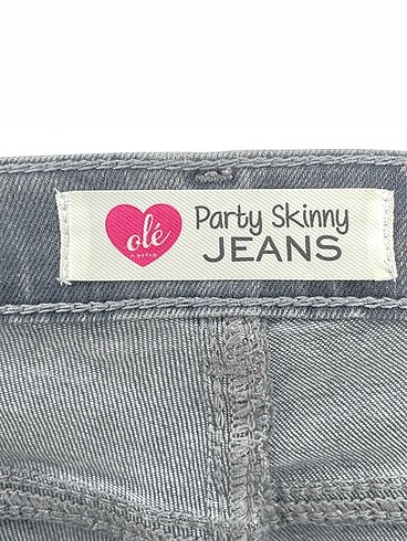 29 Beden gri Renk Koton Jean / Kot %70 İndirimli.