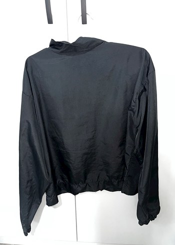 Adidas Siyah Fermuarlı Kadın Yağmurluk - Görsel 2