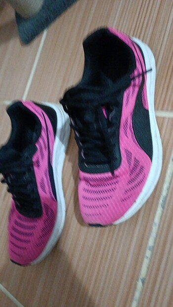 Nike Nike Spor ayakkabı 37 numara ile uyumlu