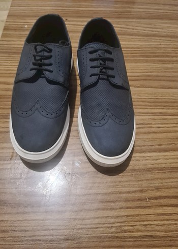 Gri Minimalist Erkek Klasik Ayakkabı