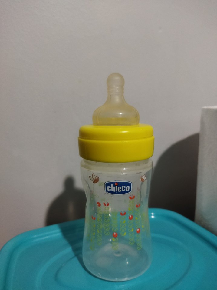 Chicco Sarı Bebek Biberonu - Görsel 3