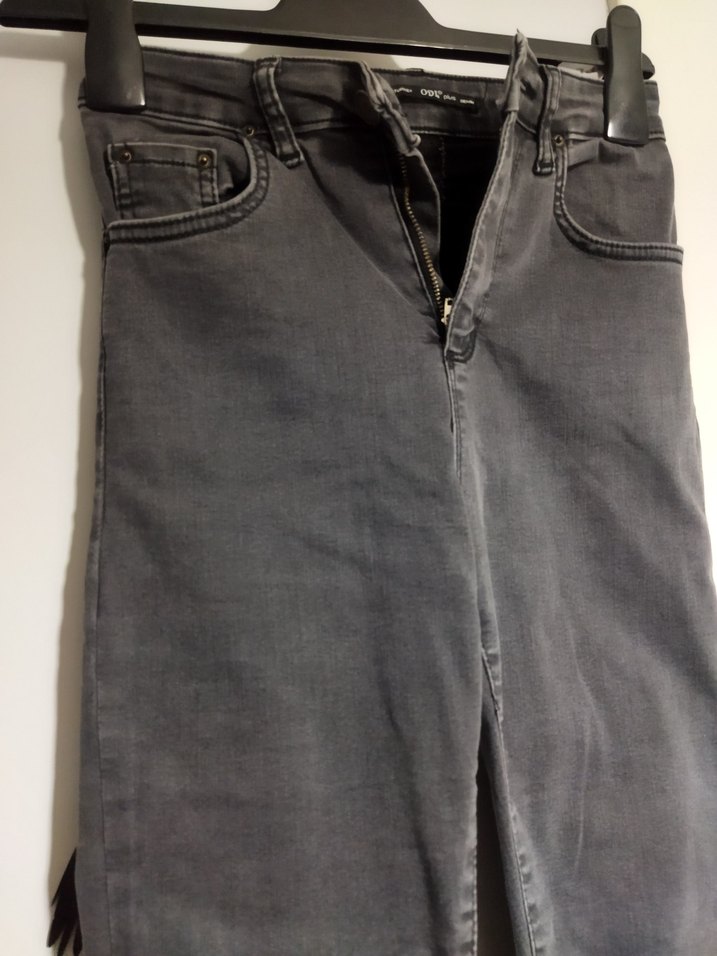 Kadın Siyah Dar Kesim Jean - Görsel 3