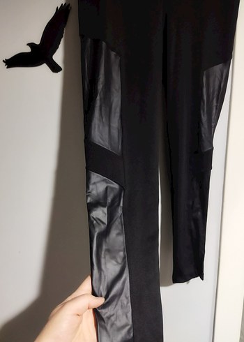 Deri Detaylı Siyah Tayt - Görsel 2