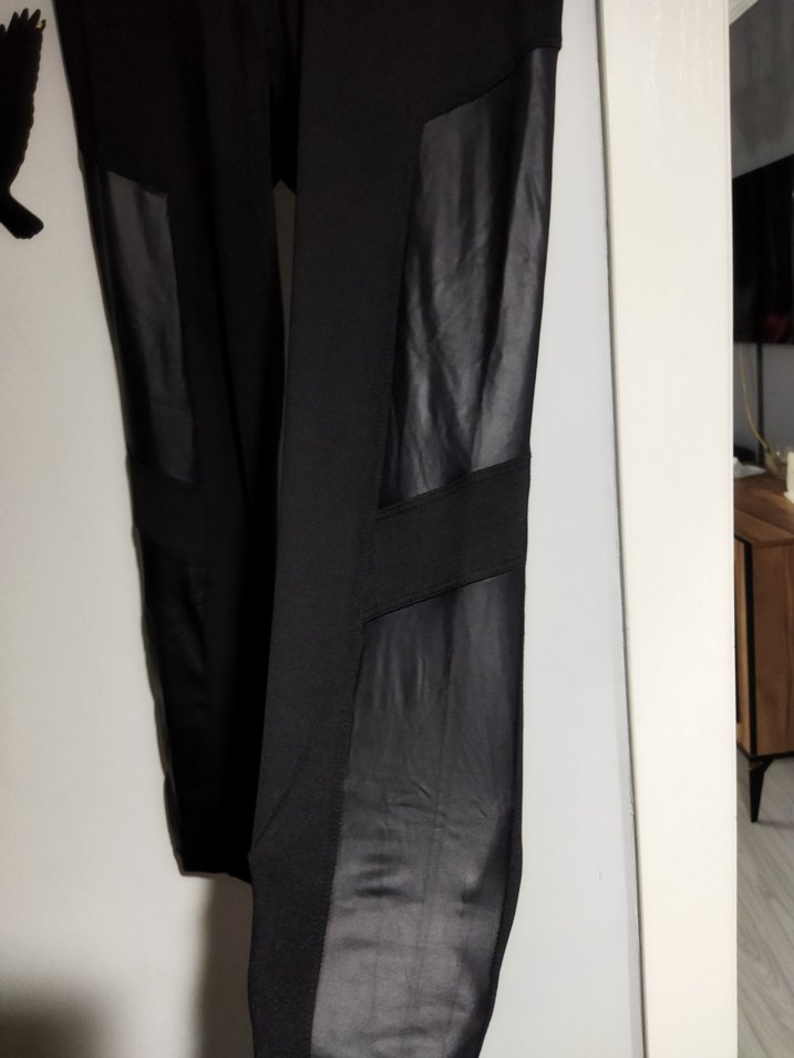 Deri Detaylı Siyah Tayt - Görsel 3