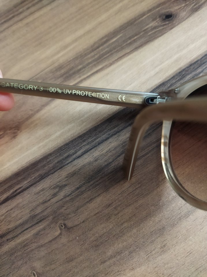 Şeffaf Bej Retro Kadın Gözlüğü - Görsel 5