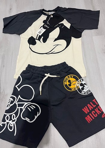 Erkek Çocuk Siyah Mickey Mouse Şort Takım