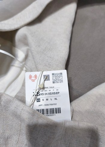 Zara Keten Kumaşlı Bej Kadın Kolsuz Yelek