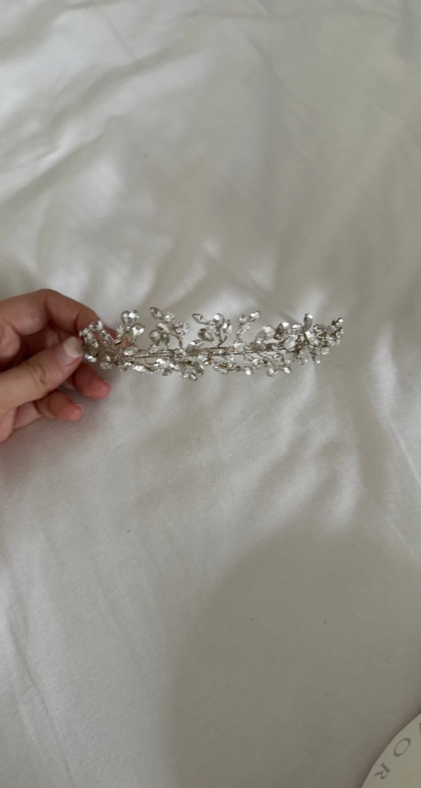 Ivory & Co Beyaz Yuvarlak Kutulu gelin tacın - Görsel 4