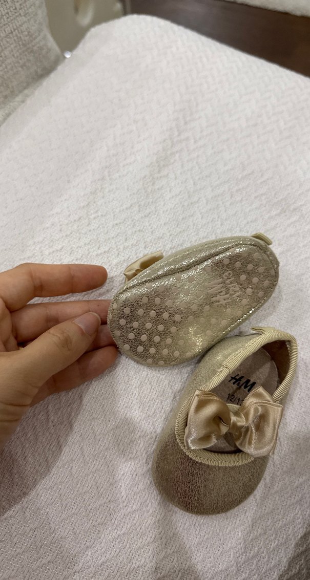 Kız Çocuk Altın Renk Fiyonklu Babet 12/13 numara - Görsel 4