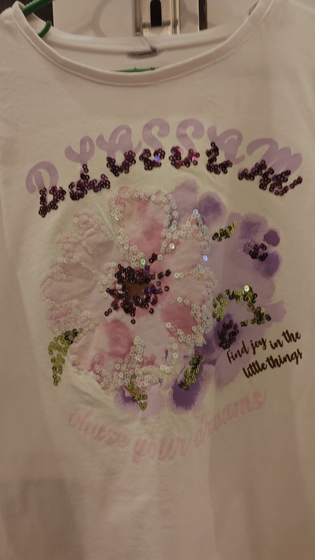 LC Waikiki Beyaz Kız Çocuk Payetli Baskılı Tişört - Görsel 3