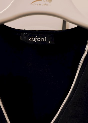 Siyah V Yaka Kadın Tulum - Görsel 4