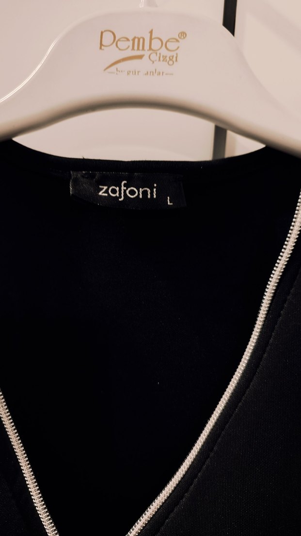 Siyah V Yaka Kadın Tulum - Görsel 4