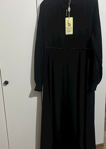 Uzun Siyah Kadın Elbise Yüksek Yakalı
