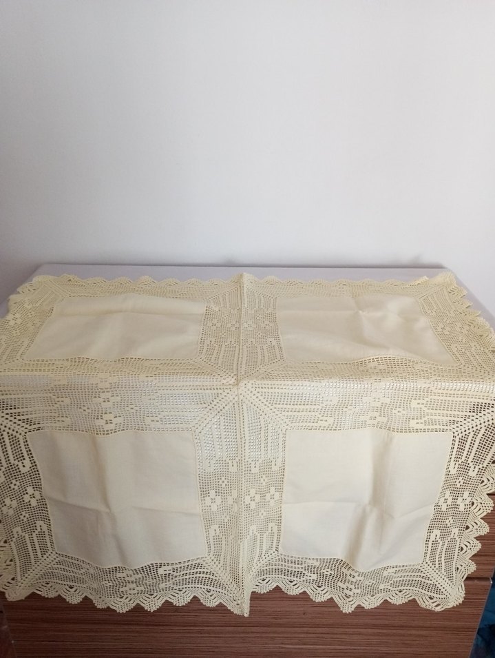 Krem Renk İşlemeli Dantel Masa Örtüsü - Görsel 4