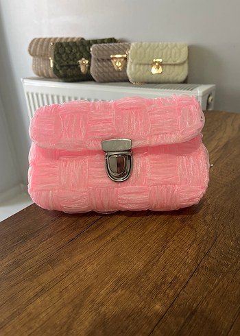 Pembe Tokalı Kadın El Çantası