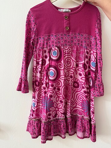 Pembe elbise