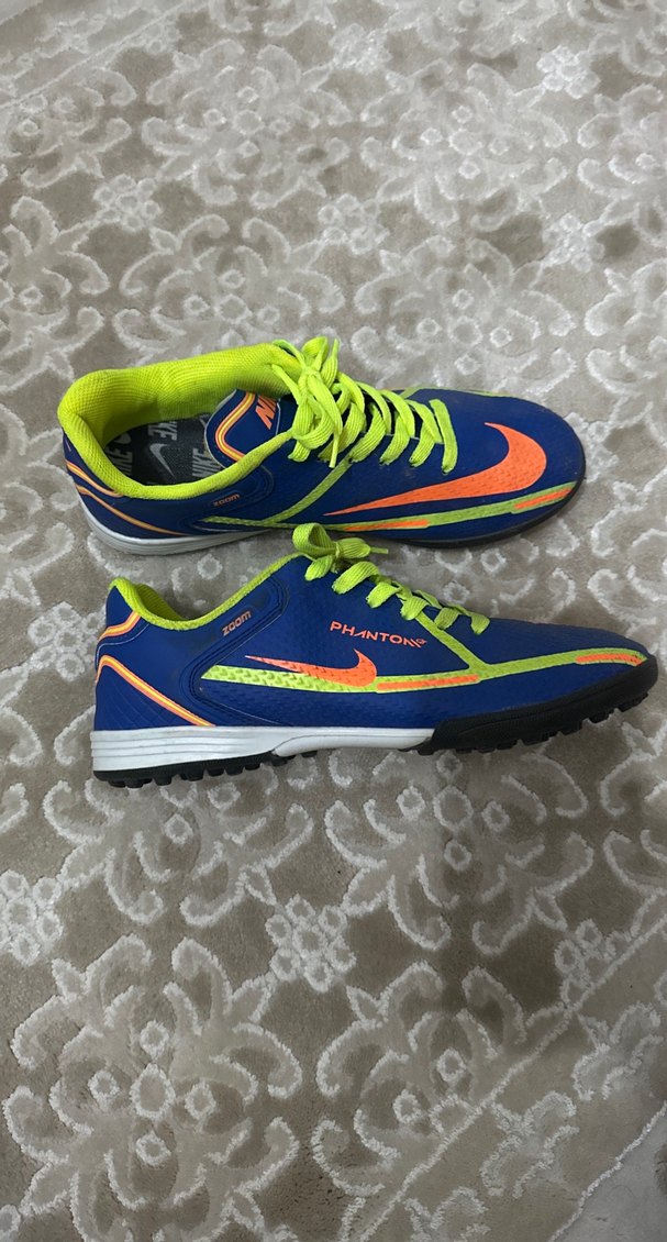 Nike Renkli Futbol Ayakkabısı - Görsel 2