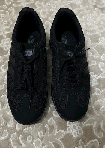 Adidas 40