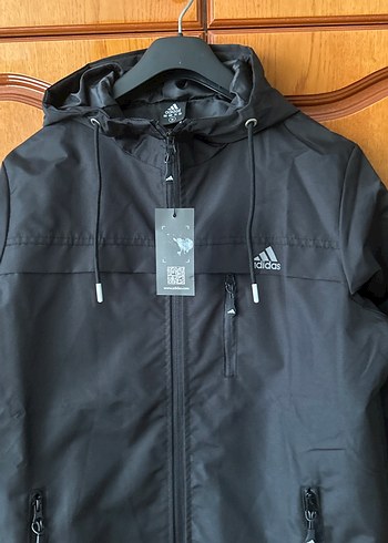 Erkek Siyah Kapüşonlu Fermuarlı Yağmurluk - Görsel 4