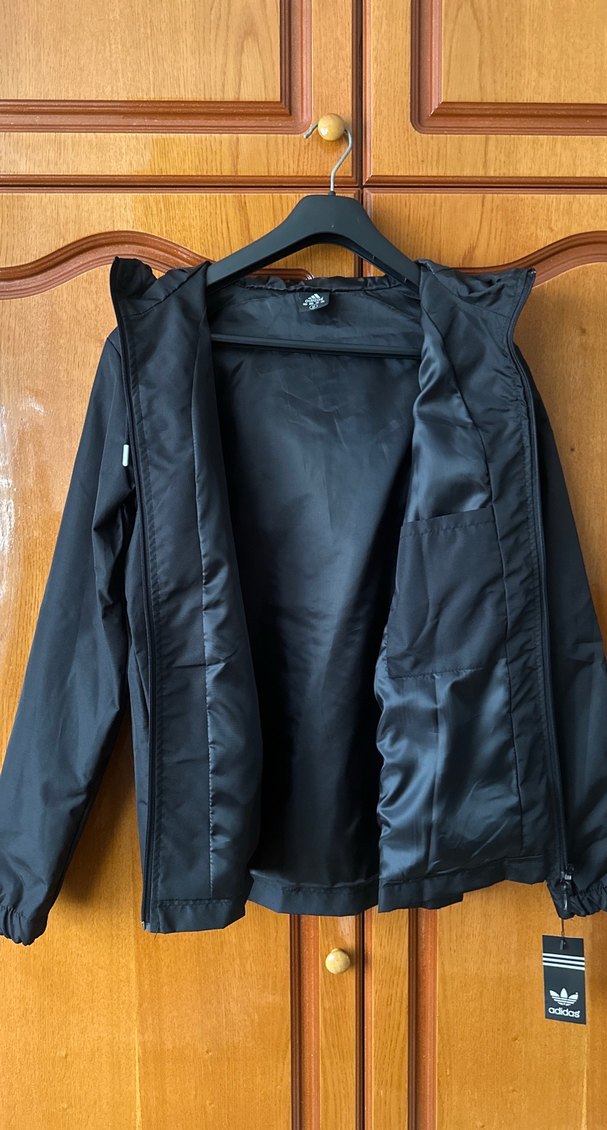 Erkek Siyah Kapüşonlu Fermuarlı Yağmurluk - Görsel 3