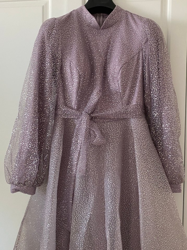 Tesettür Pullu Lila Abiye ve Uyumlu Saten Şal - Görsel 3