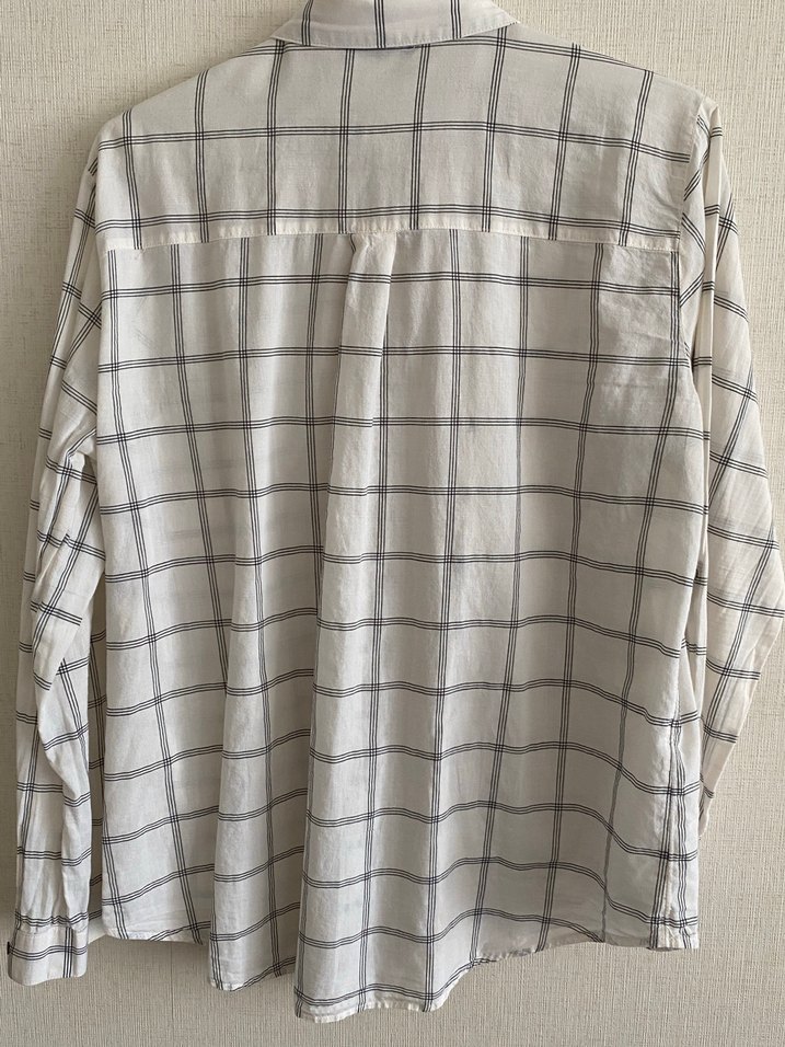 Düğmeli Kemik Rengi Uzun Kollu Gömlek - Görsel 4