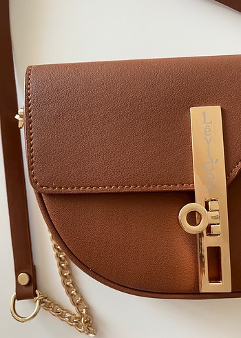 Levidor Zincir Detaylı Kahverengi Kadın Çanta - Görsel 3