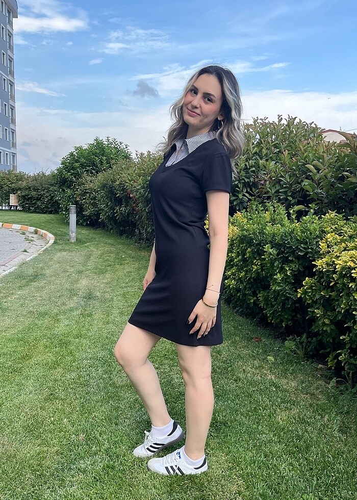 Şık Yakalı Siyah Elbise - Görsel 3