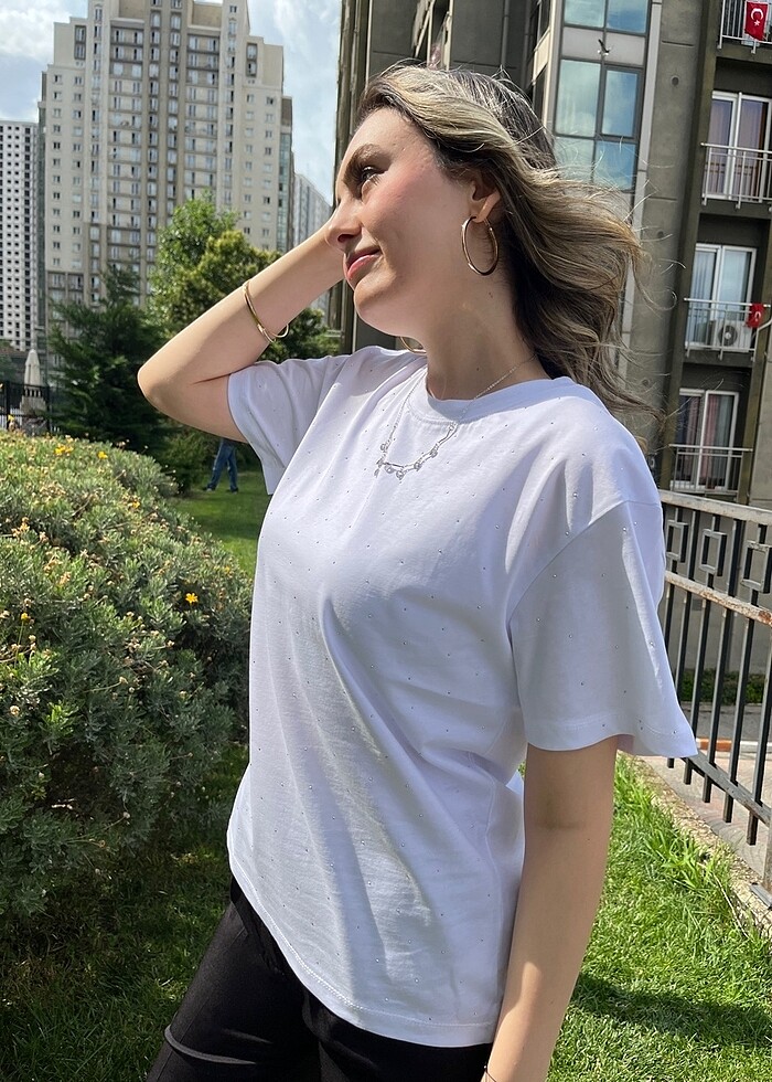Beyaz Taşlı T-Shirt Her Beden Mevcut - Görsel 2