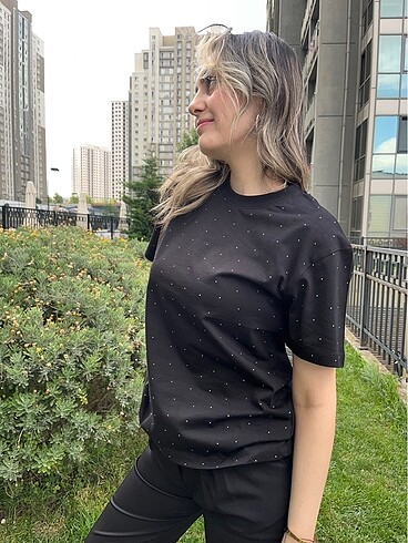 Siyah Taşlı T-Shirt Her Beden Mevcuttur - Görsel 2