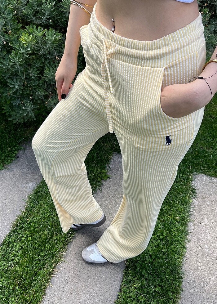 Sarı Çizgili Eşofman Bedenleri Vardır - Görsel 2