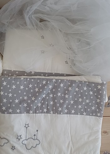 Gri Nakışlı Beyaz Pamuklu Bebek beşik yatağı - Görsel 2