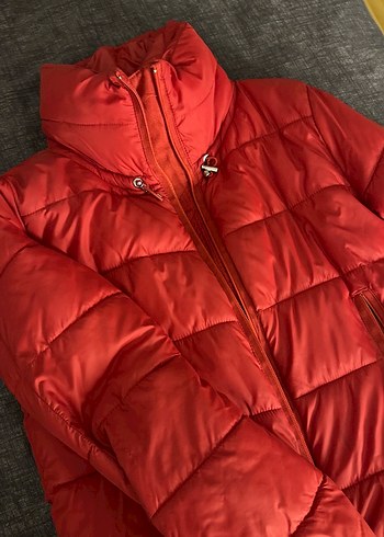 BERSHKA KIRMIZI MONT - Görsel 3
