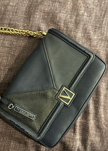 VİCTORİA SECRET ZİNCİRLİ ÇANTA - Görsel 3